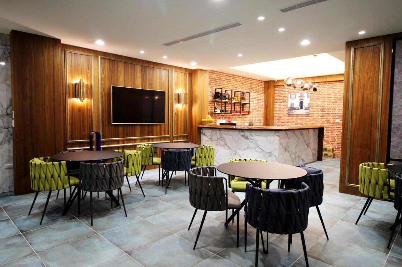 Hamastar Hotel Kaohsiung Dış mekan fotoğraf